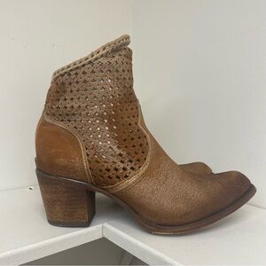 Corral Indie Spirt western Cowgirl Booties boots tan beige brown size 11